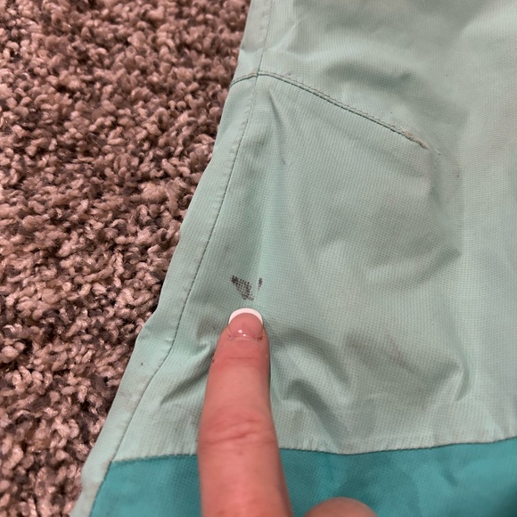 North Face snow set with 2 in 1 jacket. Inner fleece pics attached - Picture 4 of 7